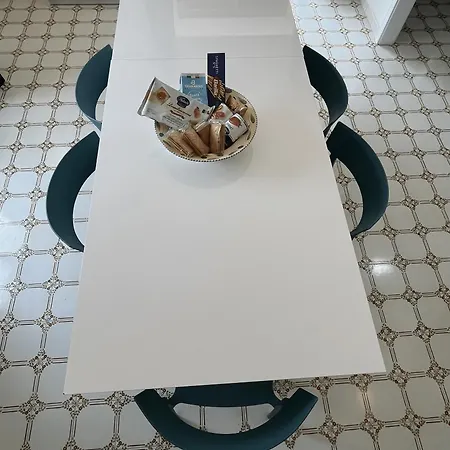 Albori Nyaraló *